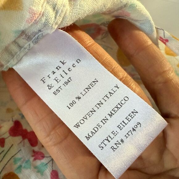 Frank & Eileen “Eileen” Italian Linen Floral Button Down Shirt *EUC* size M - Picture 12 of 15